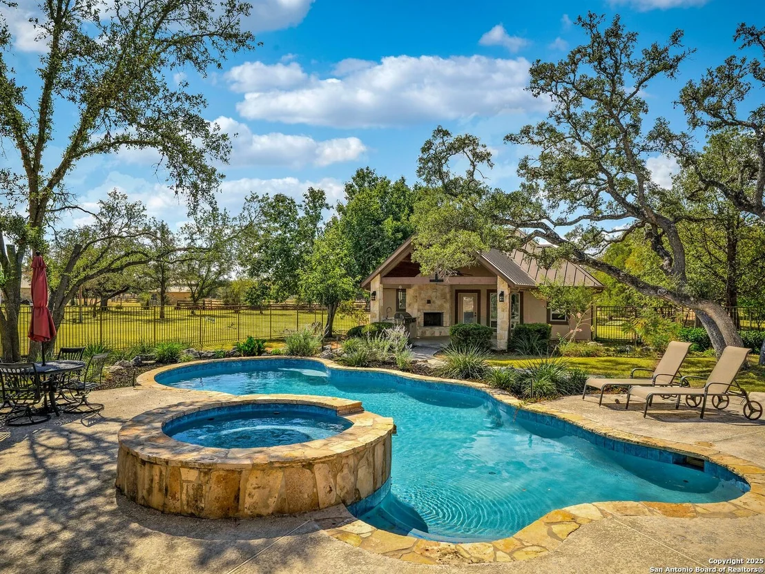 Photo of 31025 Post Oak Trail