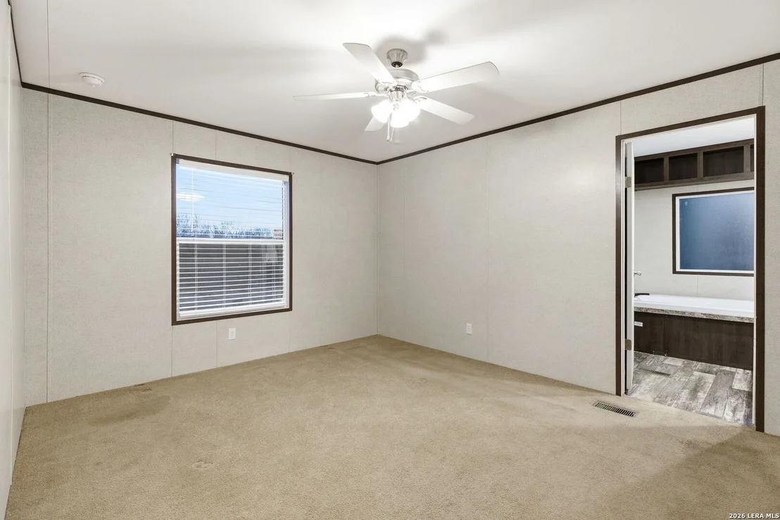 Photo of 2383 Tomblin