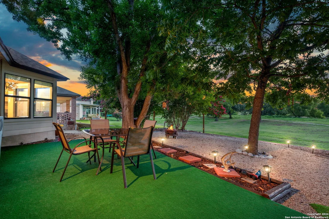 Photo of 7423 LEGEND POINT DR
