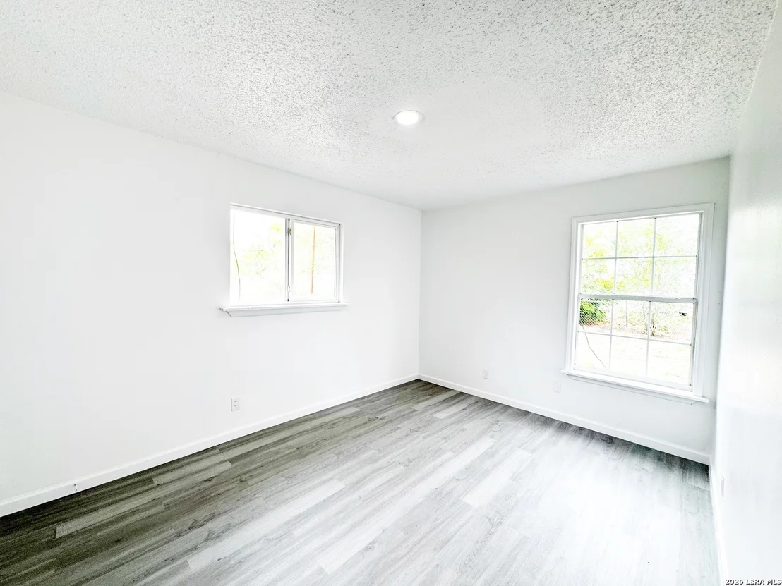 Photo of 501 CORLEY DR