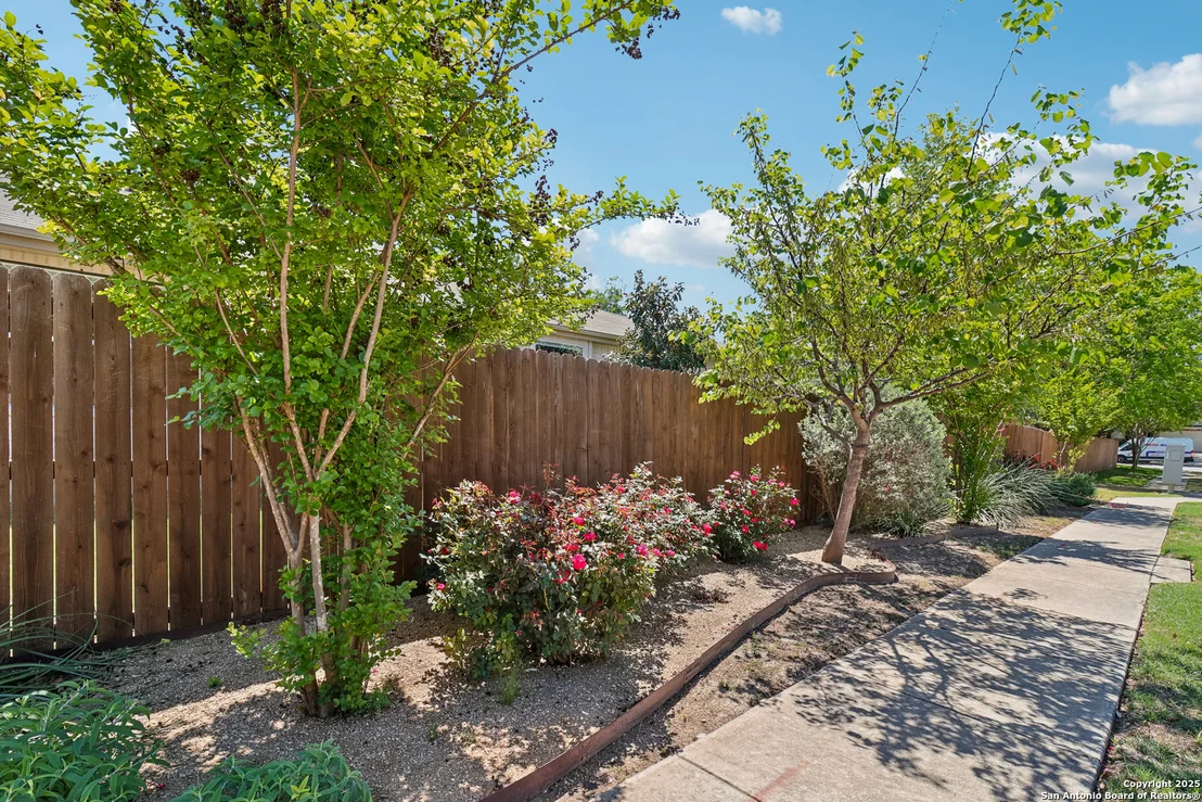 Photo of 11042 Pony Gate
