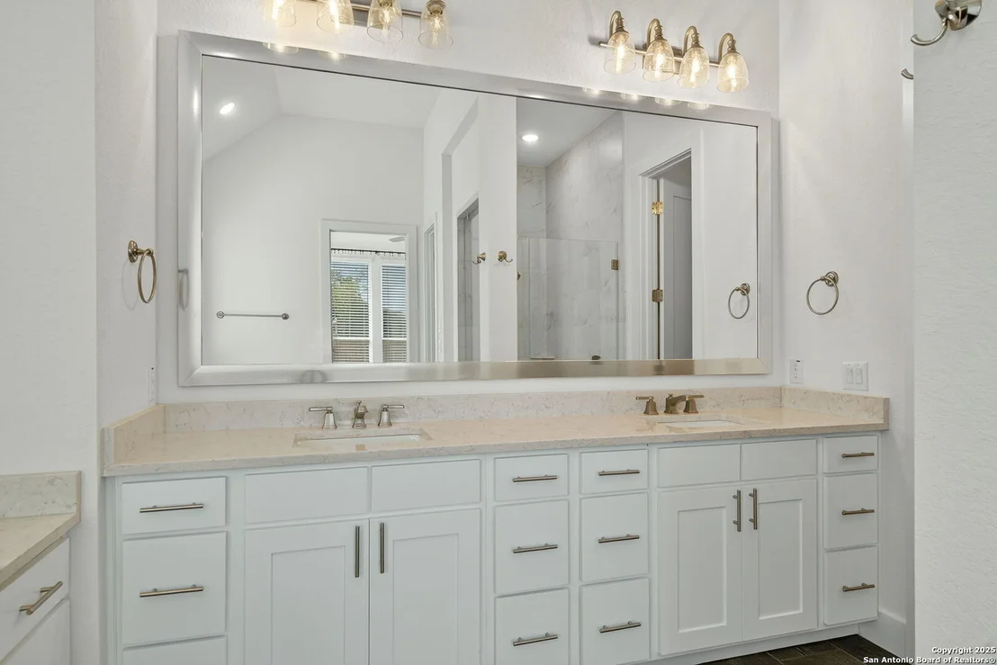 Photo of 8608 Shady Gate