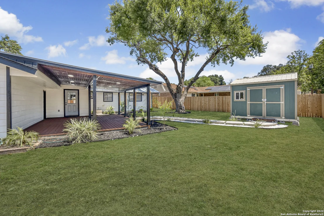 Photo of 5552 SLATTERY ST