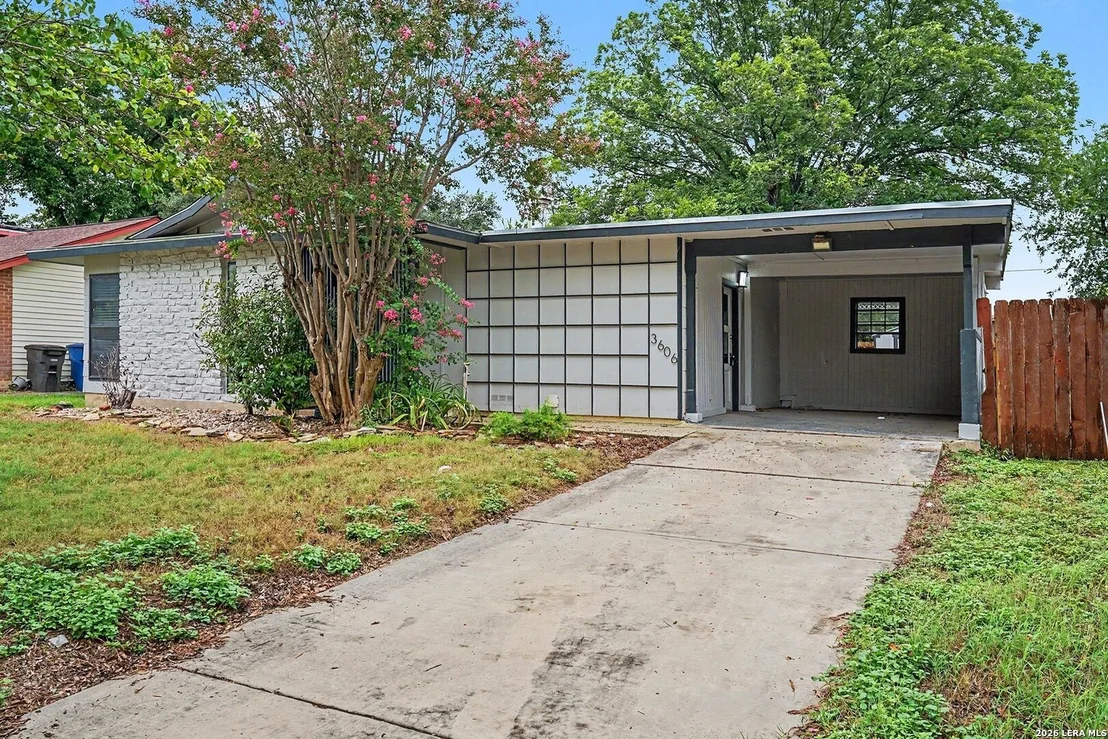Photo of 3606 Versailles Dr