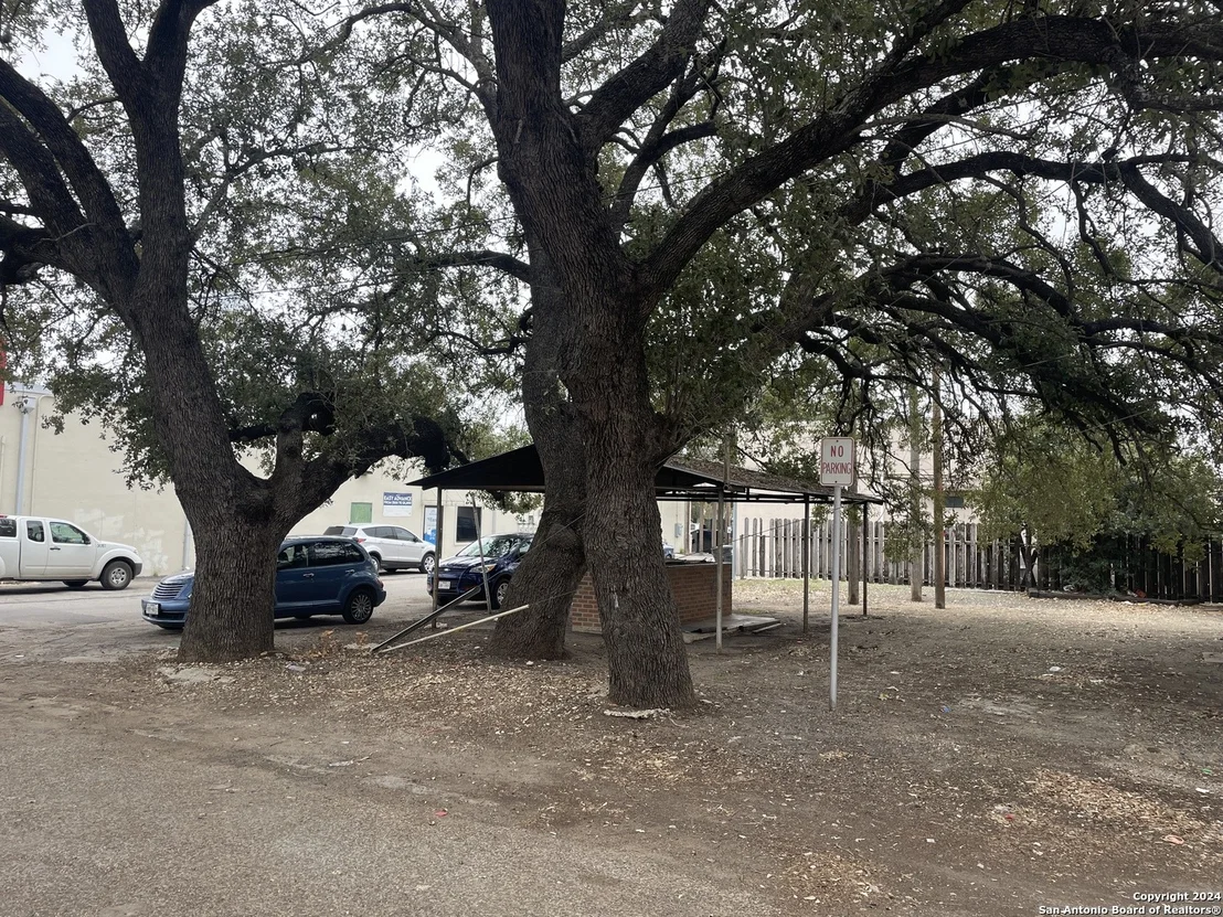 Photo of 1905 AVENUE K