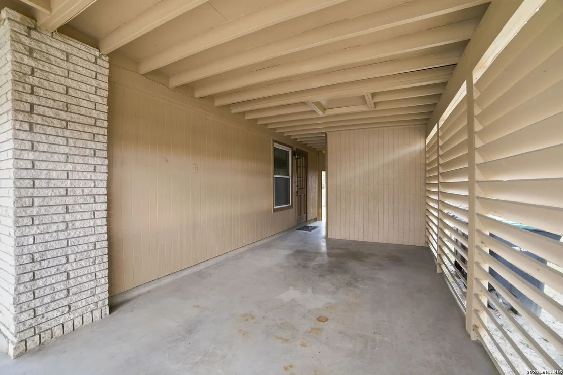Photo of 225 LOWER LACOSTE RD