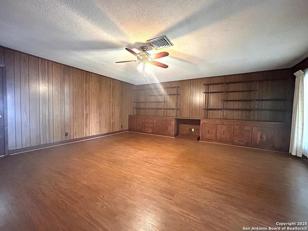 Photo of 1412 Oriole Lane