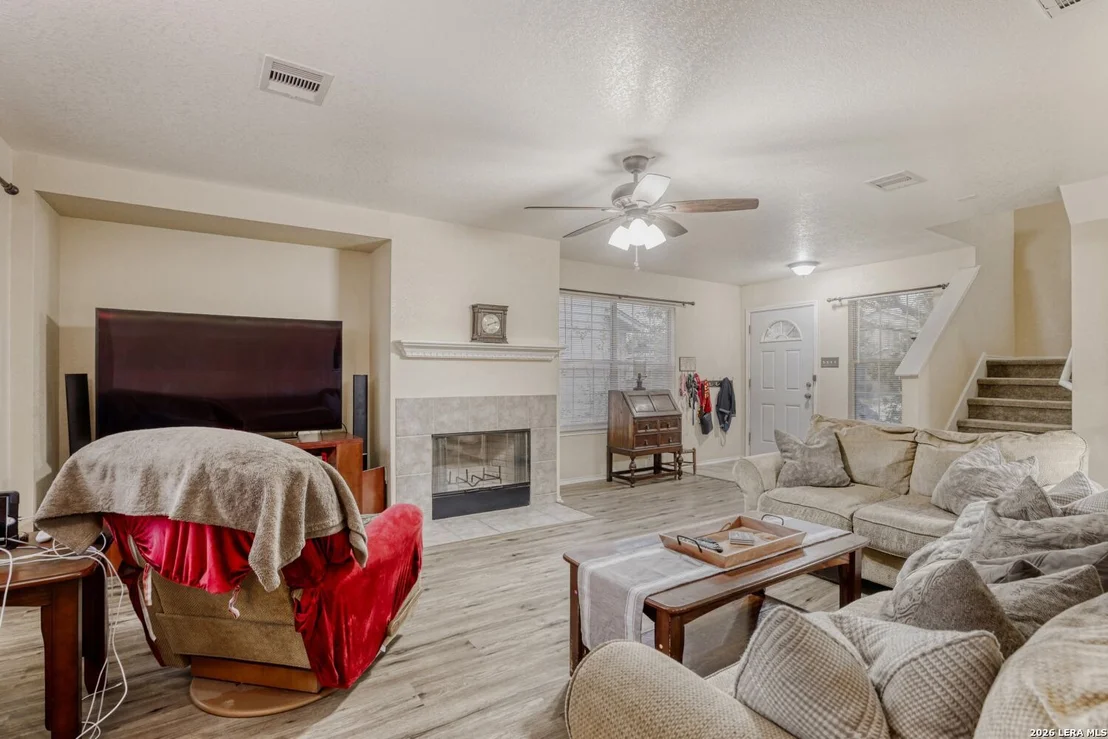 Photo of 11058 Barclay