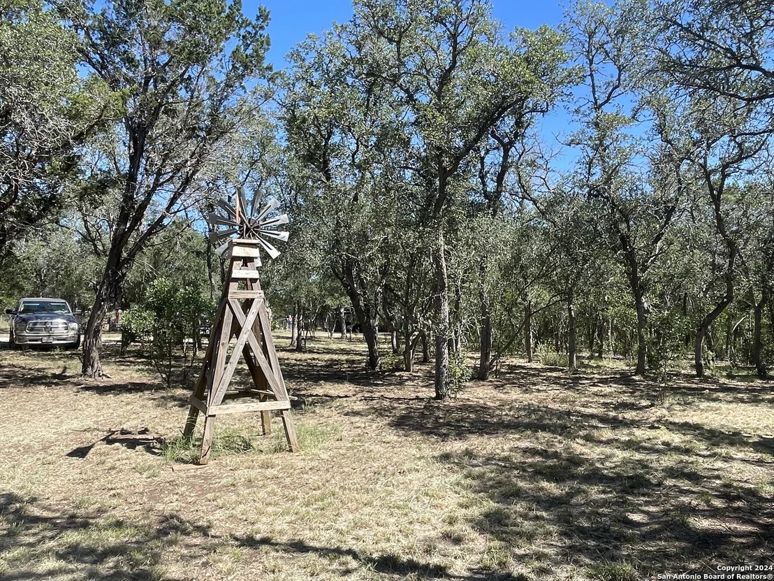 Photo of 372 COUNTY ROAD 2471
