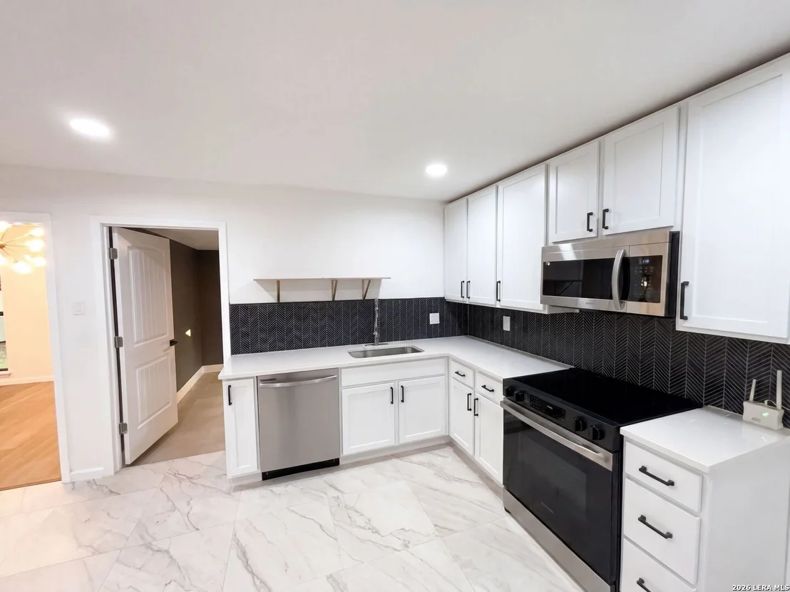 Photo of 6718 SPRING HAVEN ST