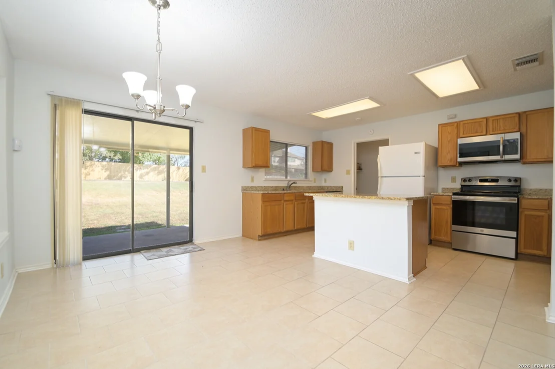 Photo of 6927 RAINTREE PATH