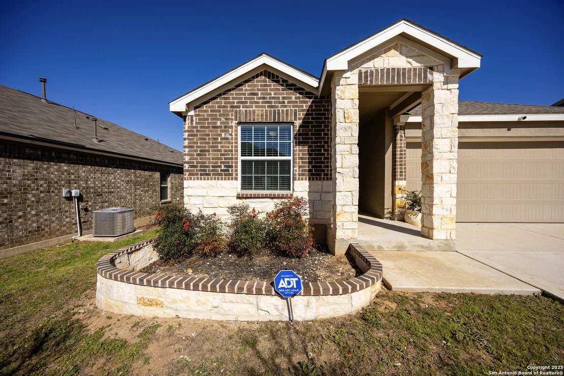 Photo of 6023 Akin Stroll