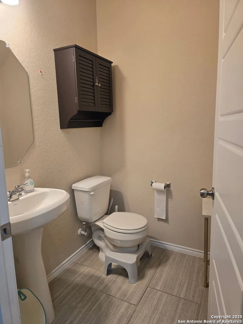 Photo of 15219 Comanche Gard