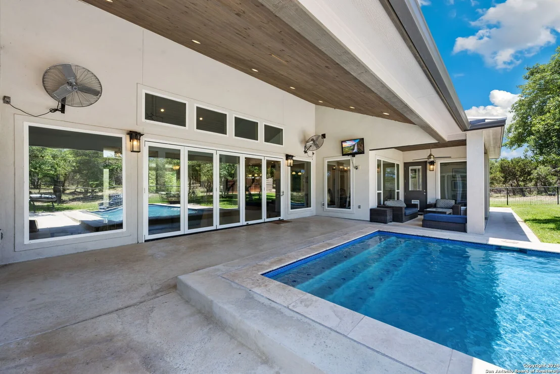 Photo of 1114 Savanna