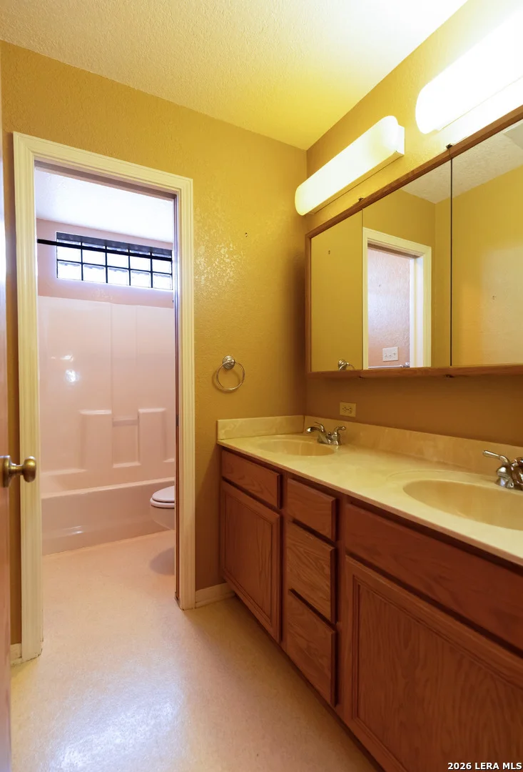 Photo of 375 Bluntzer Rd