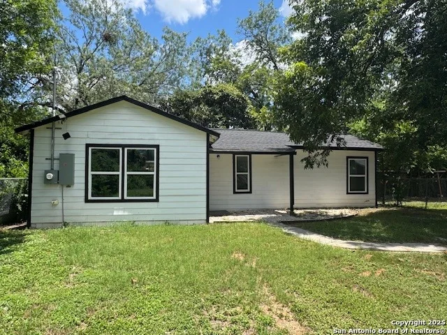 Photo of 1630 Allende