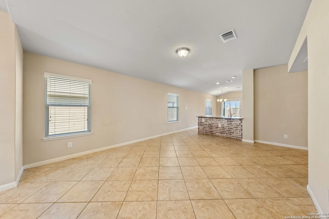 Photo of 2325 Lighthouse