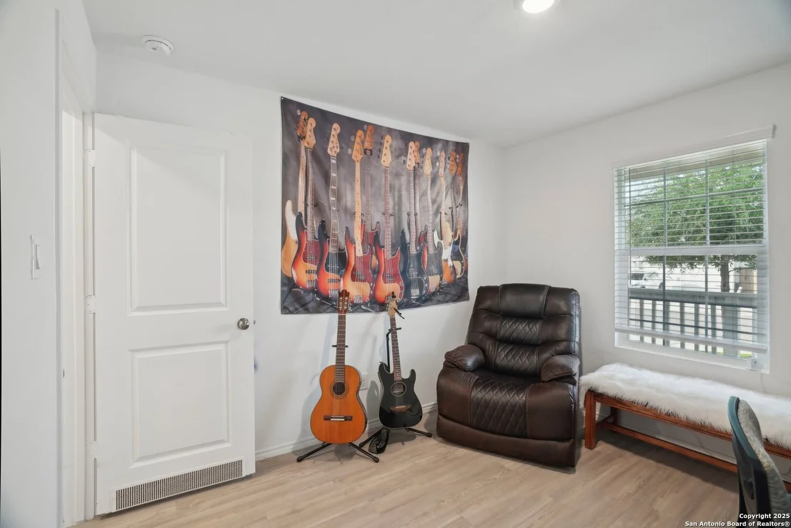 Photo of 5523 Elm Valley