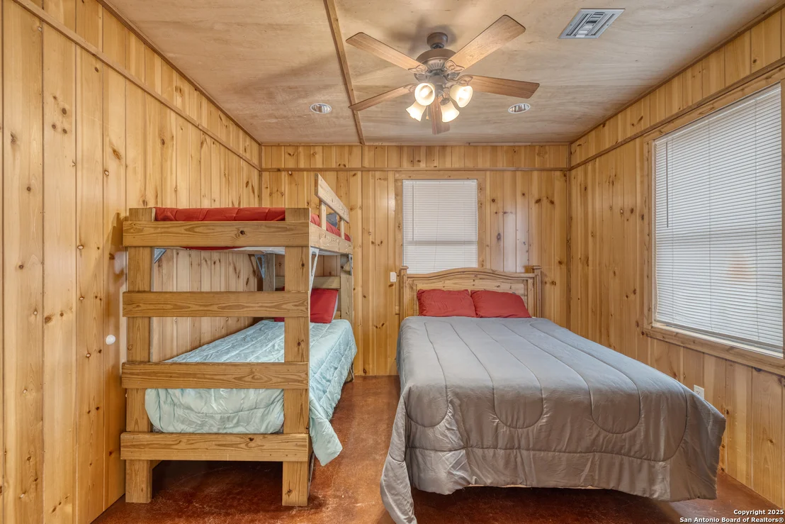 Photo of 387 Madrone Loop