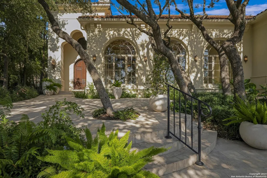 Photo of 31 QUEENS HILL