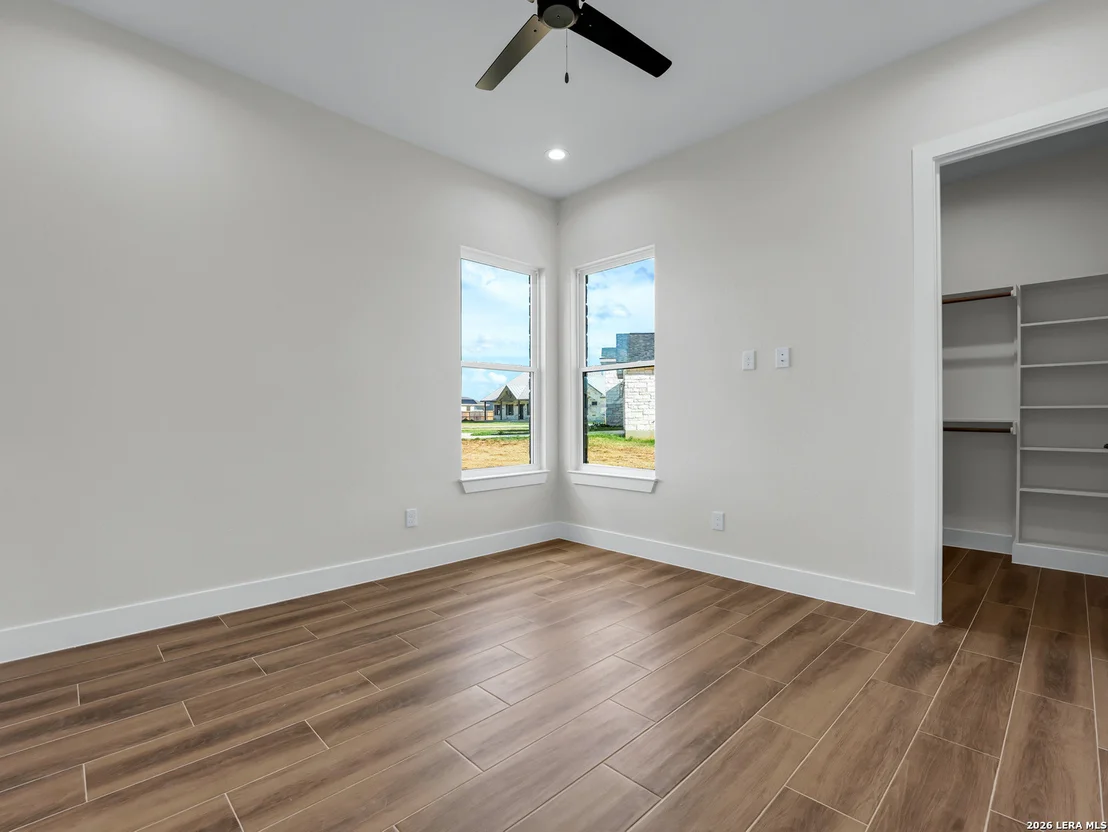 Photo of 101 W MEDIUM MEADOW DR