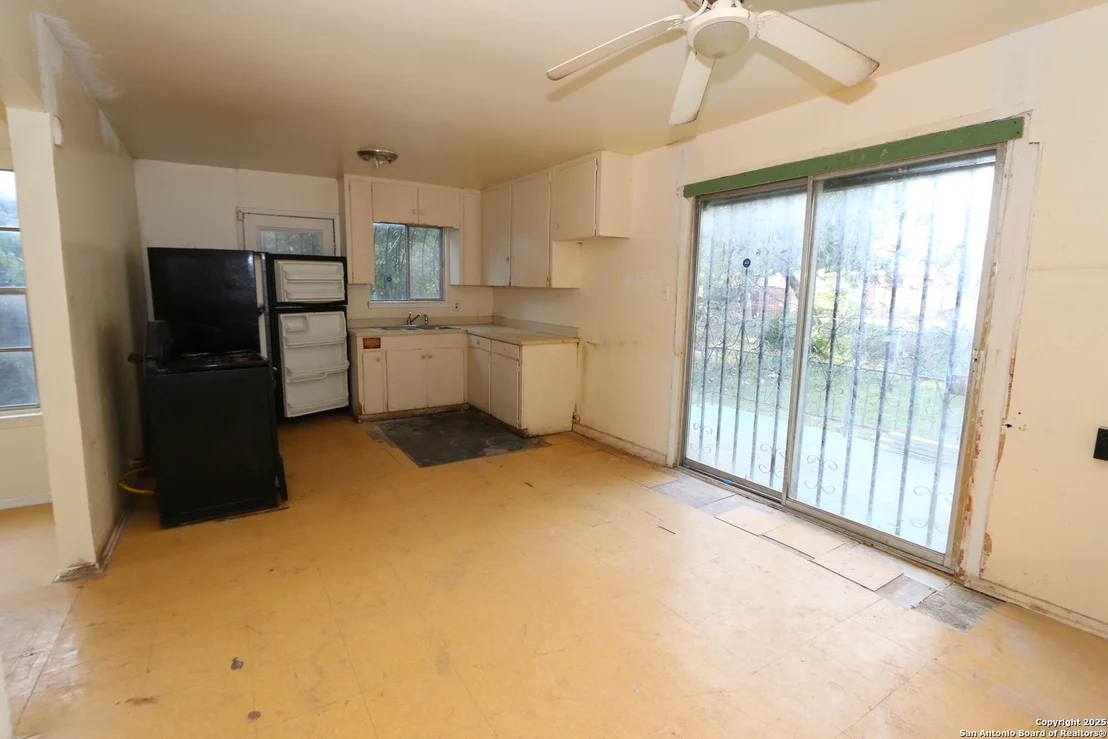 Photo of 655 Ferris Ave
