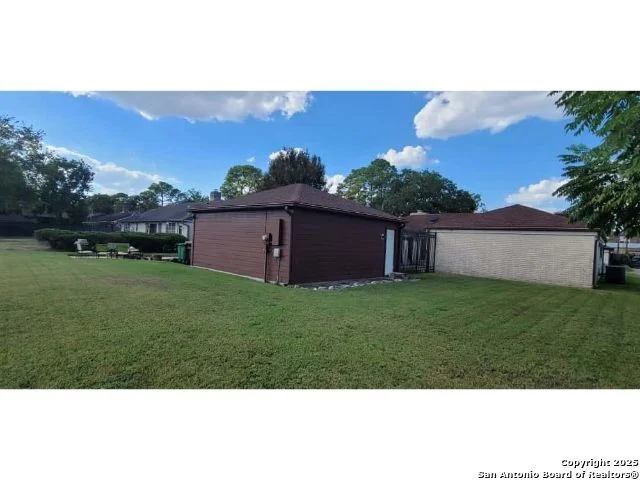 Photo of 5603 ARNCLIFFE DR
