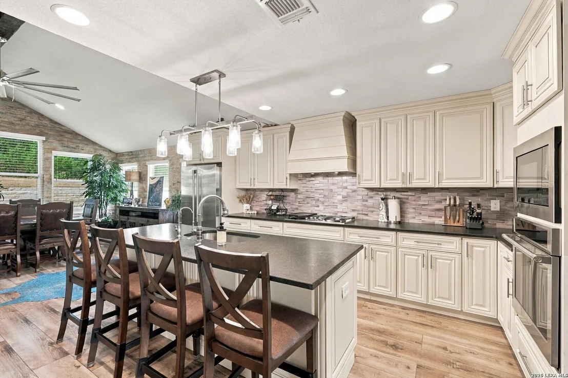 Photo of 526 CHEYENNE TRL