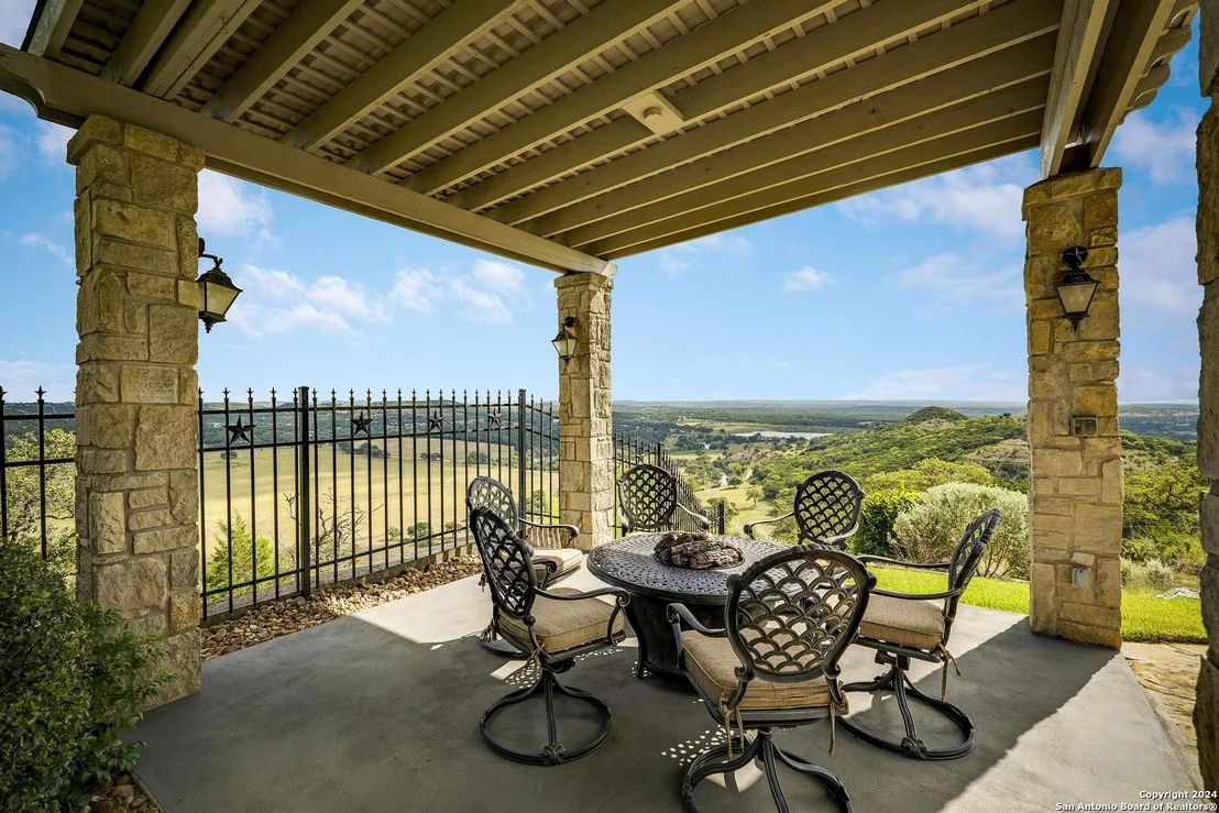 Photo of 442 PARADISE PT