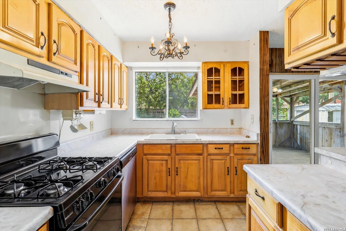 Photo of 4030 Judivan