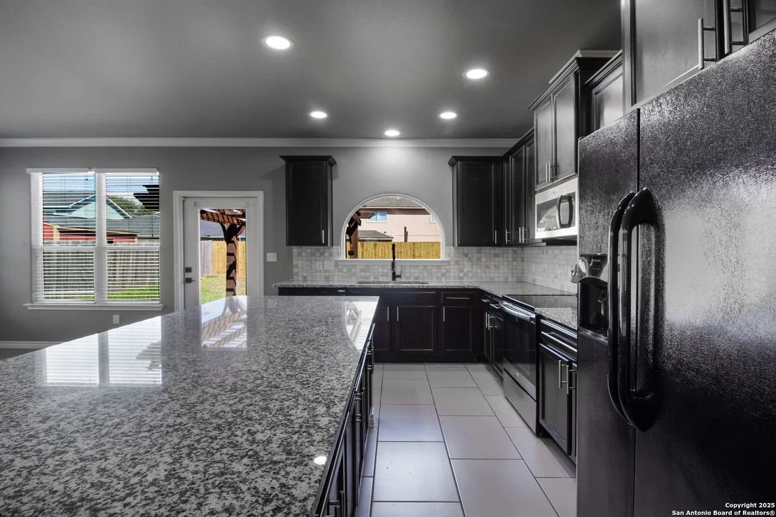 Photo of 2212 Tallow