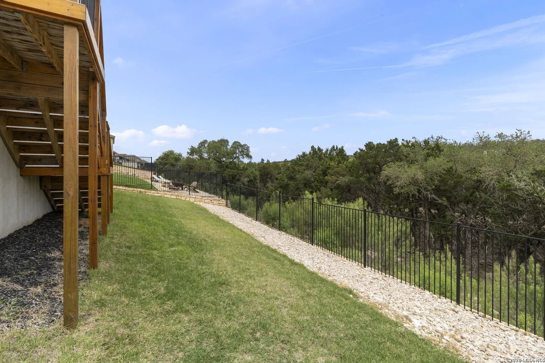 Photo of 24066 Sidehill Lie