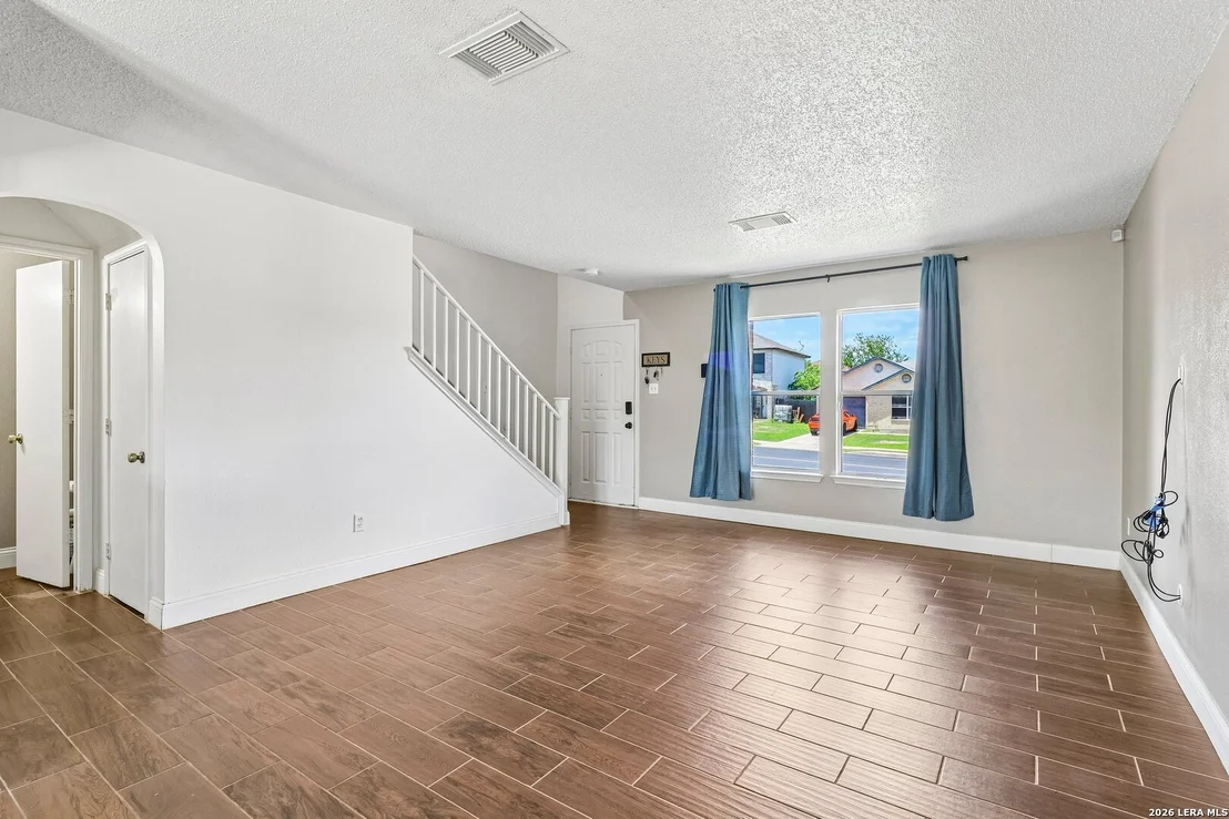 Photo of 10132 SUNSET PL