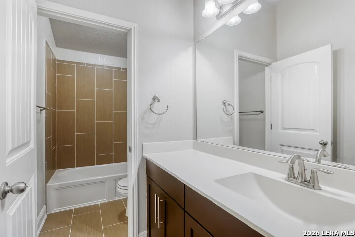 Photo of 13930 Tribeca