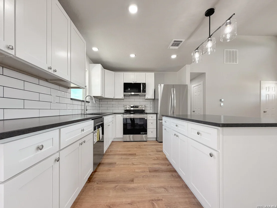 Photo of 1155 Southline