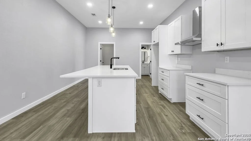 Photo of 219 Saint James