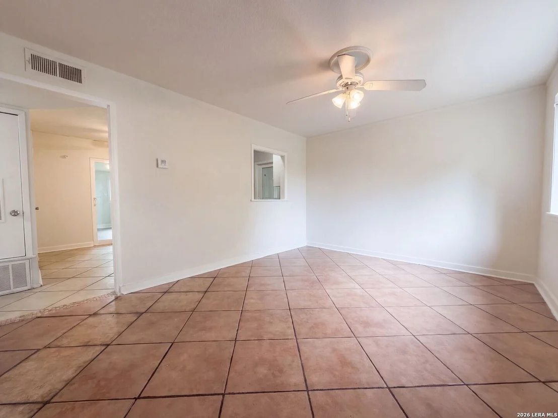 Photo of 3650 VERSAILLES DR