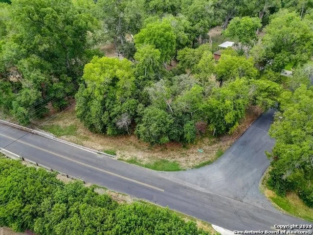 Photo of 217 GUADALUPE RIVER DR