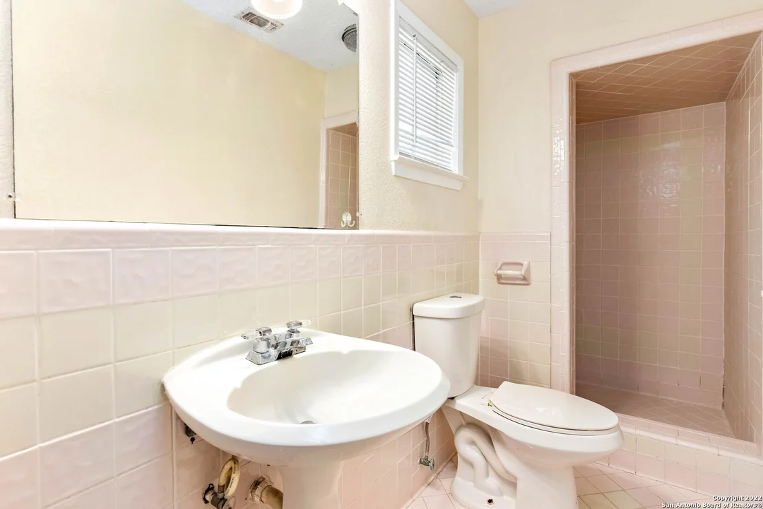 Photo of 4018 MEEKS AVE