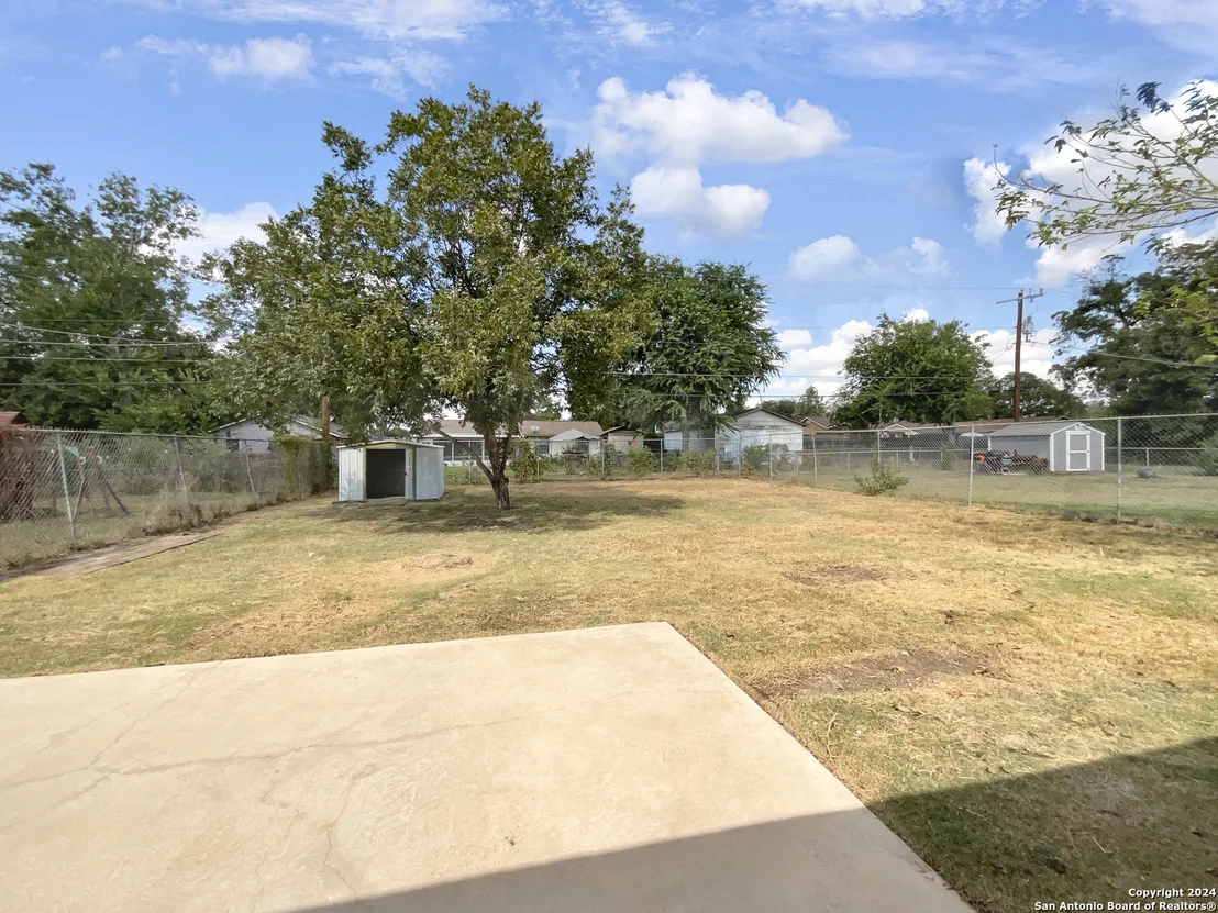 Photo of 743 UTOPIA LN