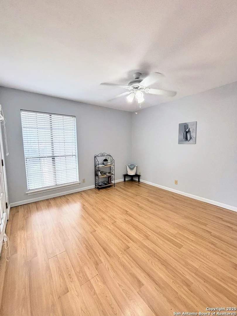 Photo of Unit 4 at 8611 Datapoint
