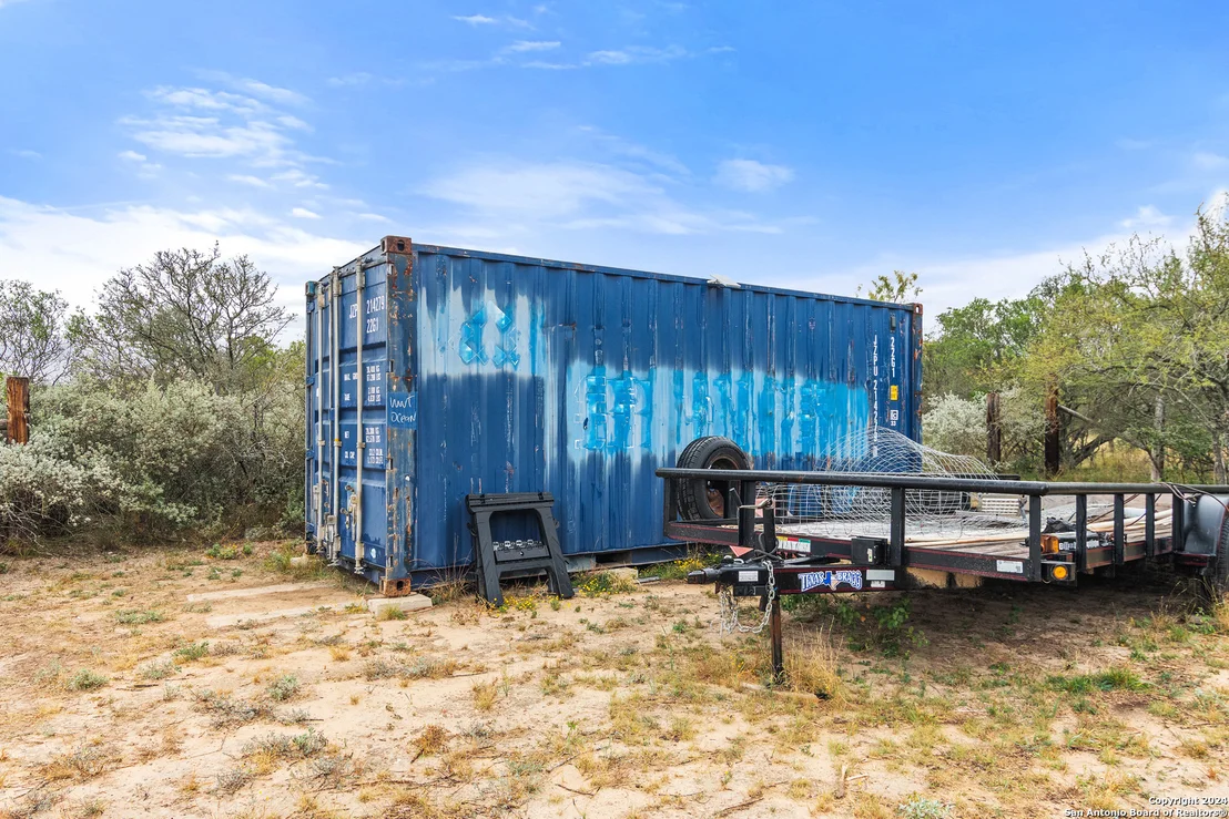 Photo of 1140 Private Road 2415
