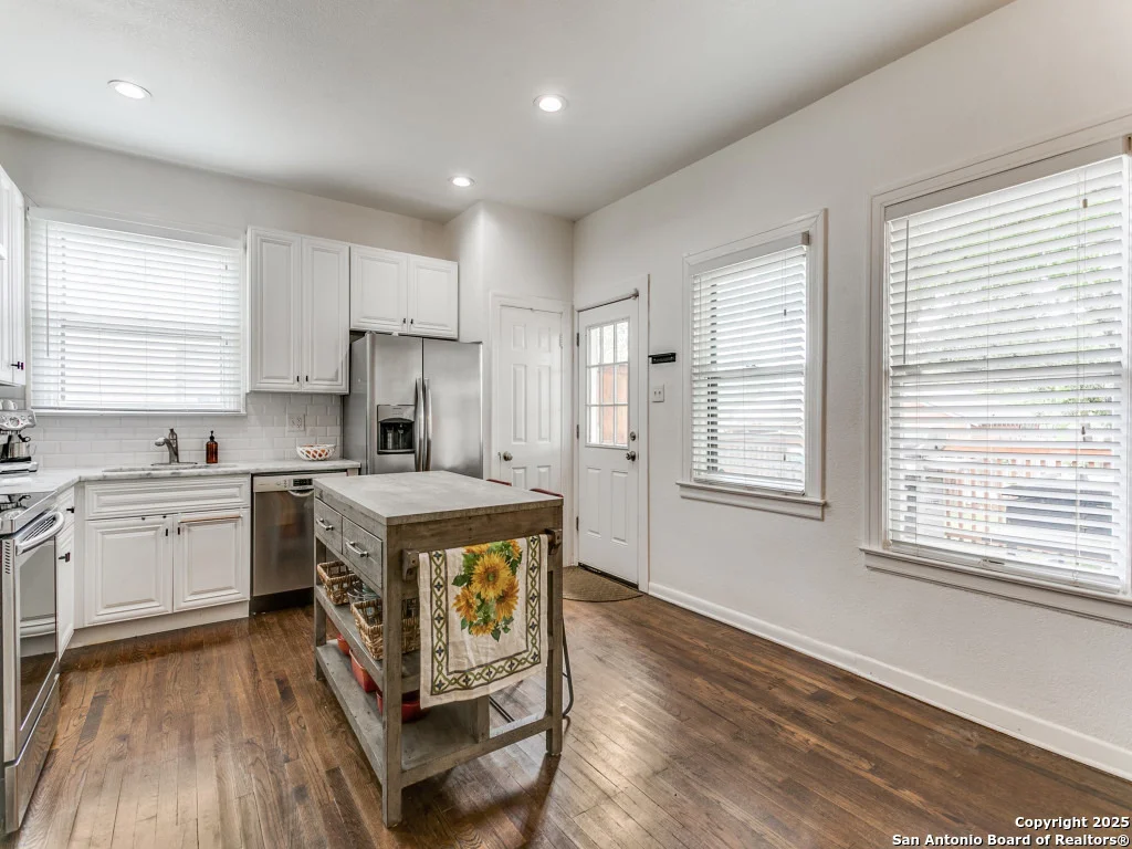 Photo of 223 Thorain