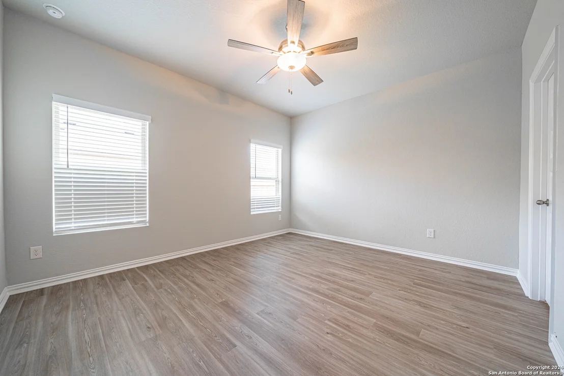 Photo of 5431 Devils Gate