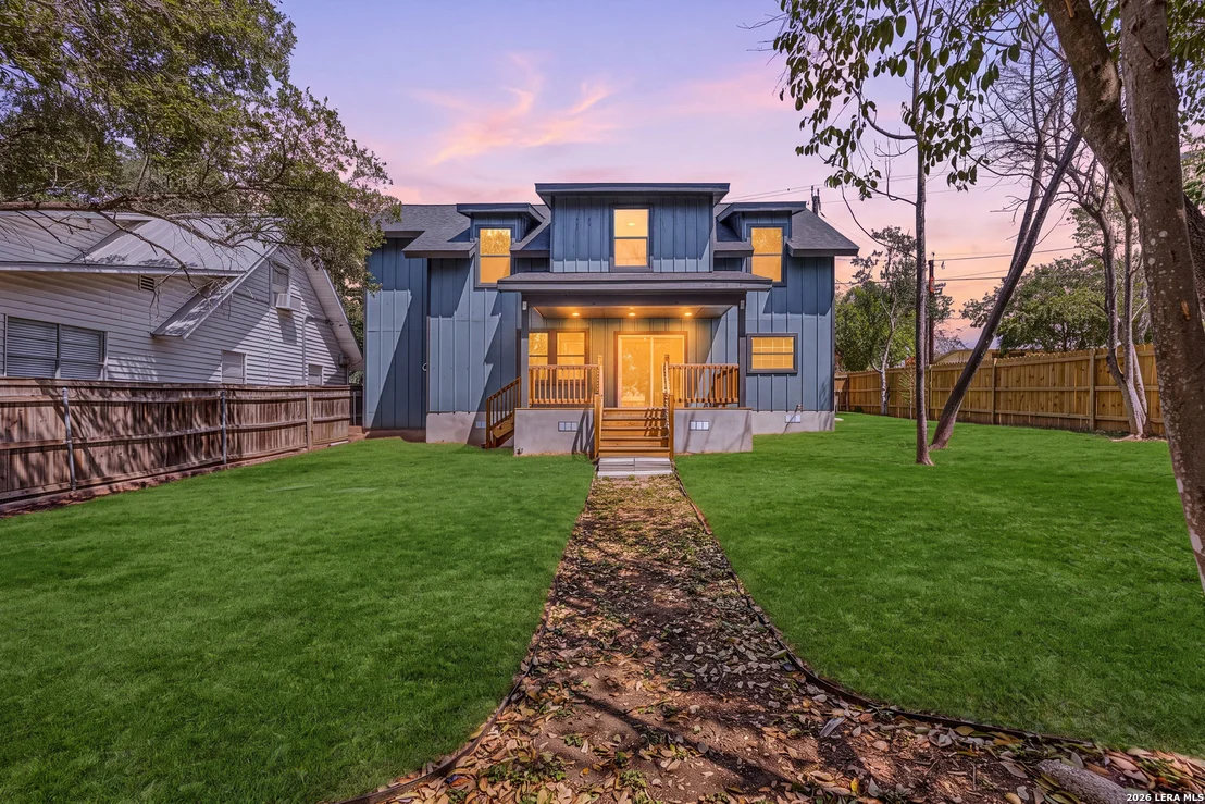Photo of 327 RAINBOW DR