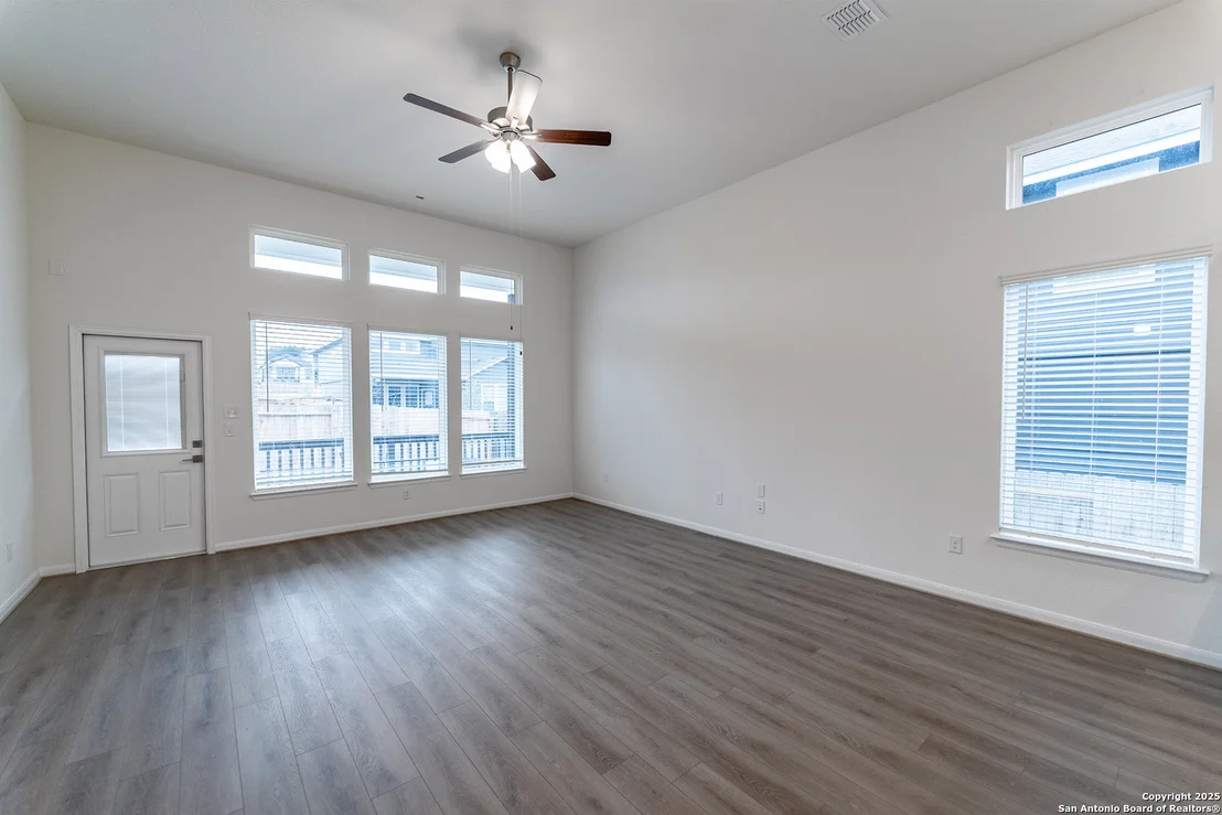 Photo of 6332 Black Butte