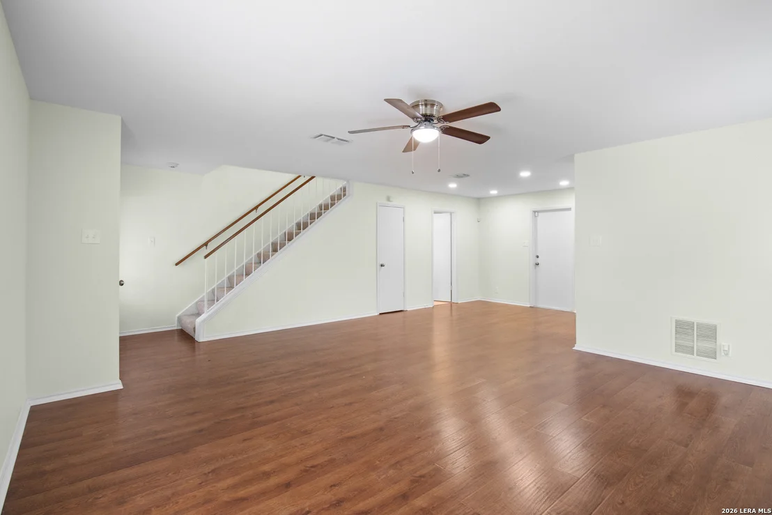 Photo of 13638 PRINCES KNLS