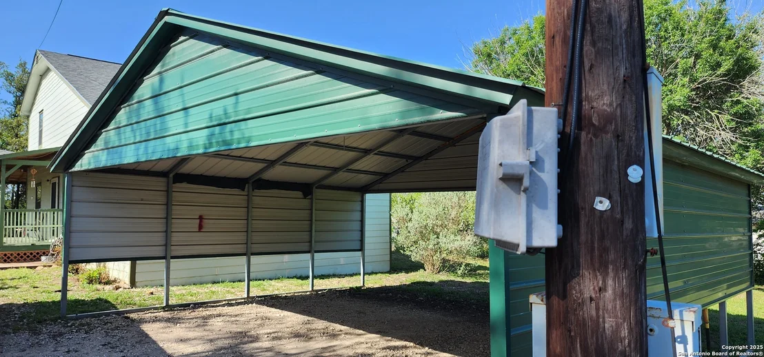 Photo of 350 County Road 574