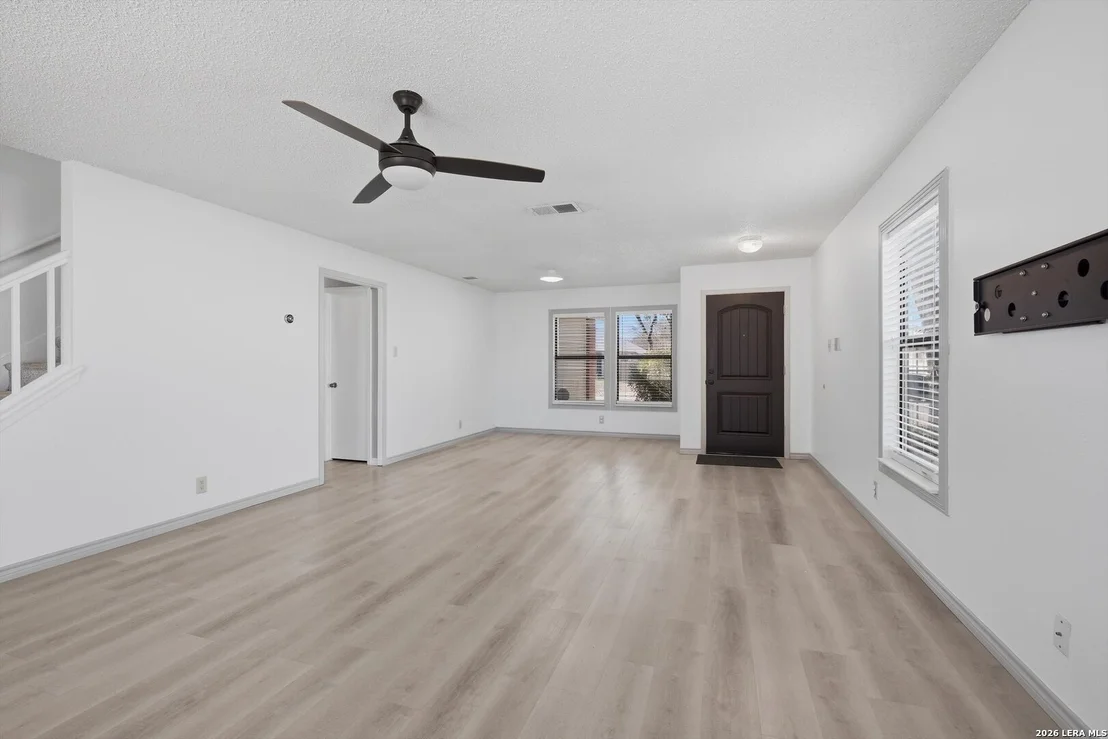 Photo of 9015 Mansfield