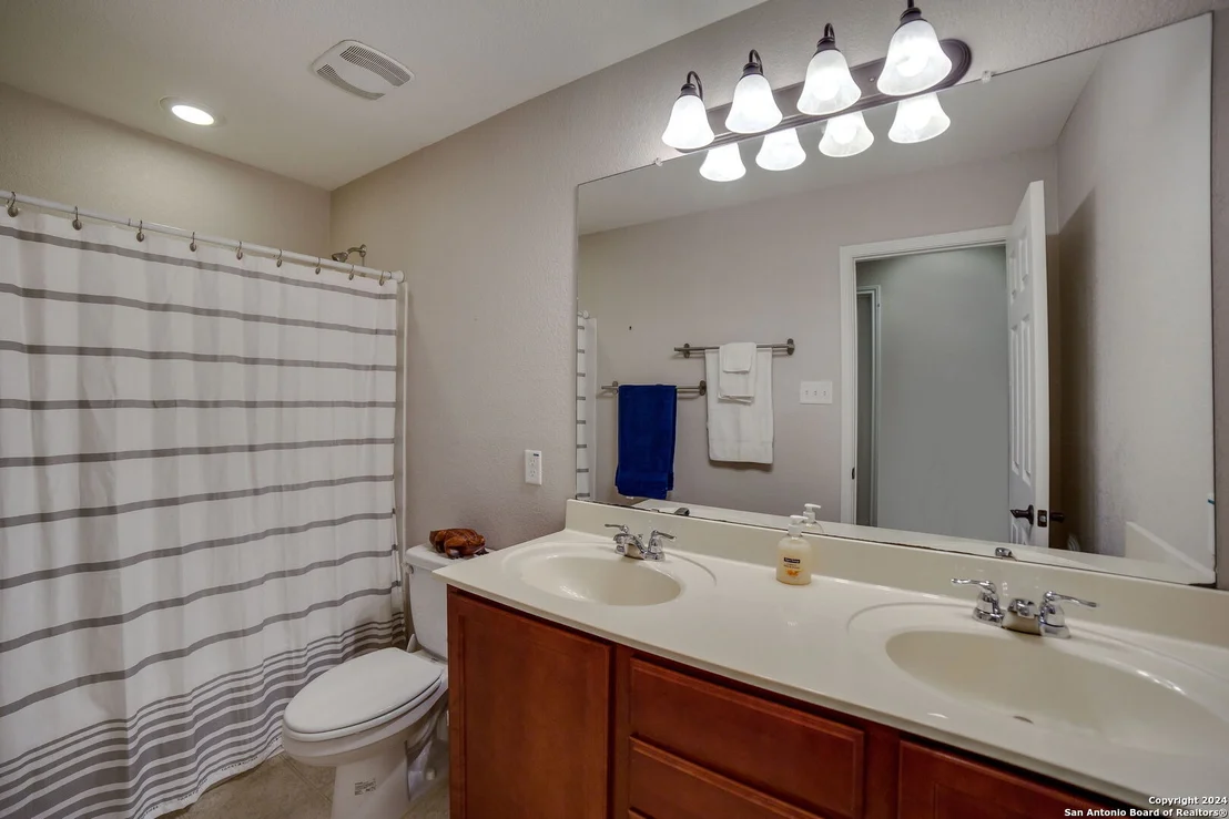 Photo of 20208 OAK PANACHE